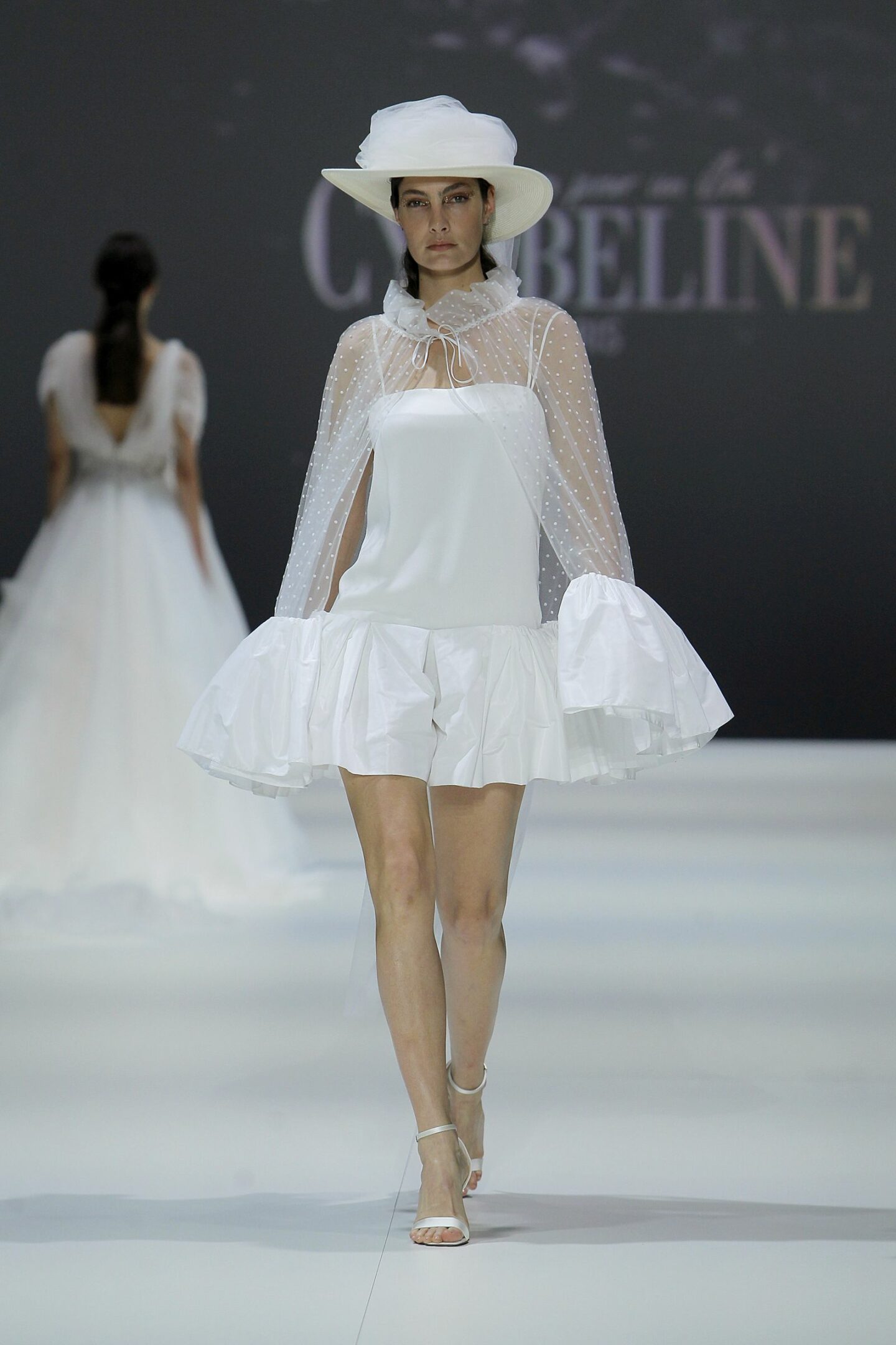 Show Cymbeline 2023 Barcelona Bridal Fashion Week