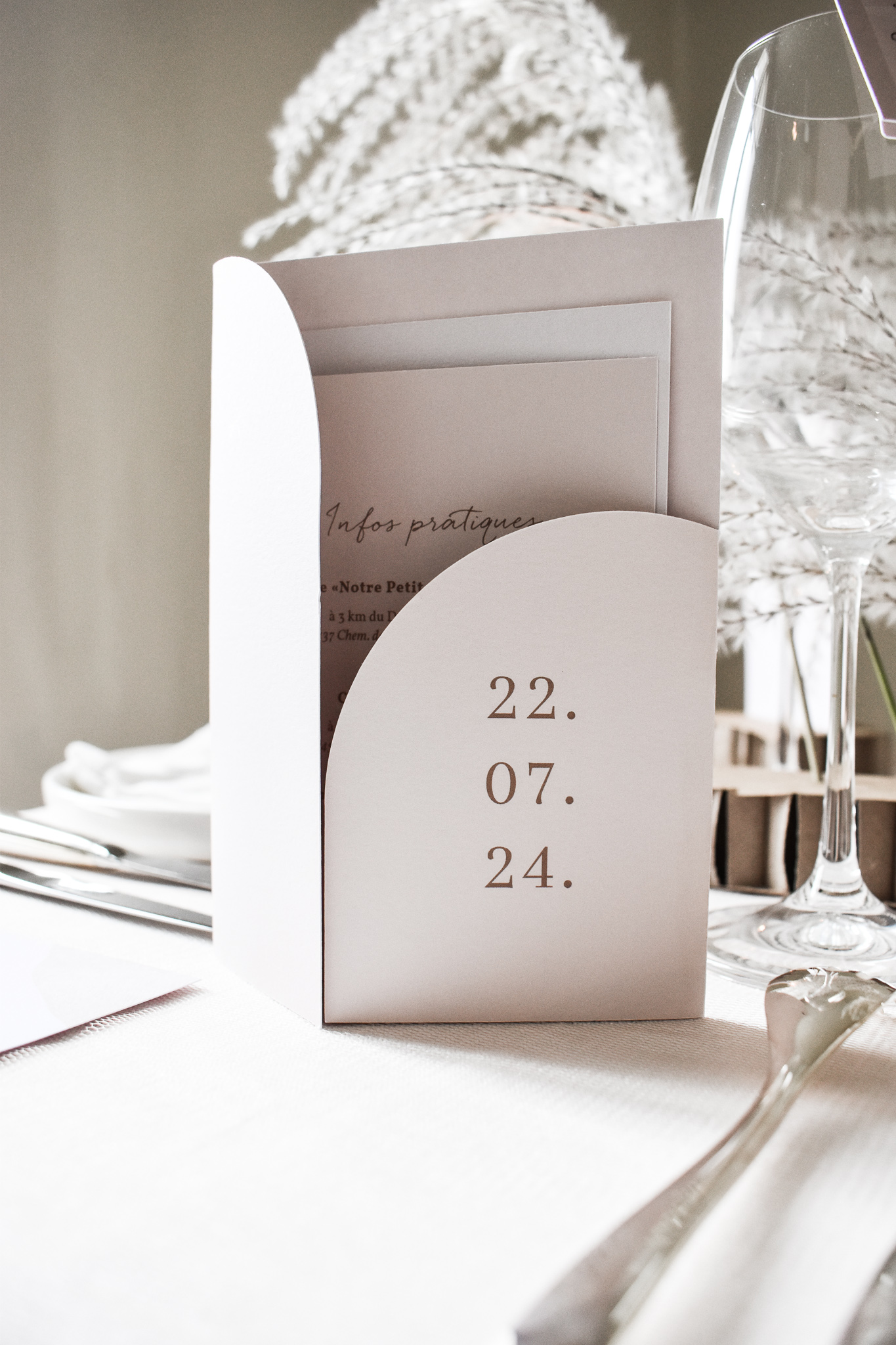 table de mariage beige et blush - carteland - Christofle - Albe Editions - Albe Studio