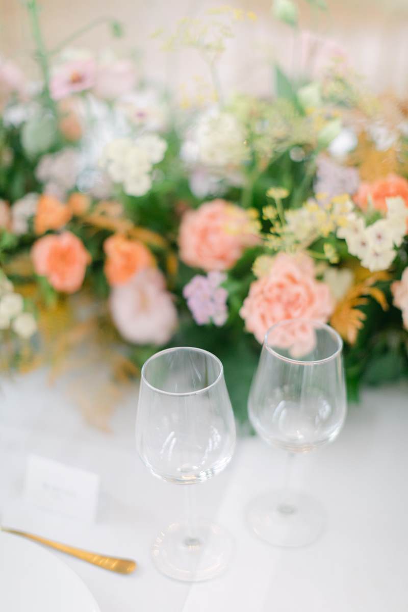 Albe Editions mariage et wedding - Vrai mariage Emily & Jordan - mariage romantique fleuris