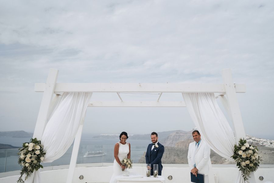 Cérémonie de mariage avec vue sur la mer