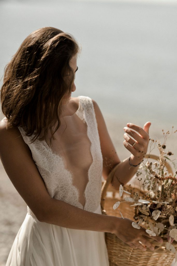 Robe de mariée pour un mariage estival à la plage