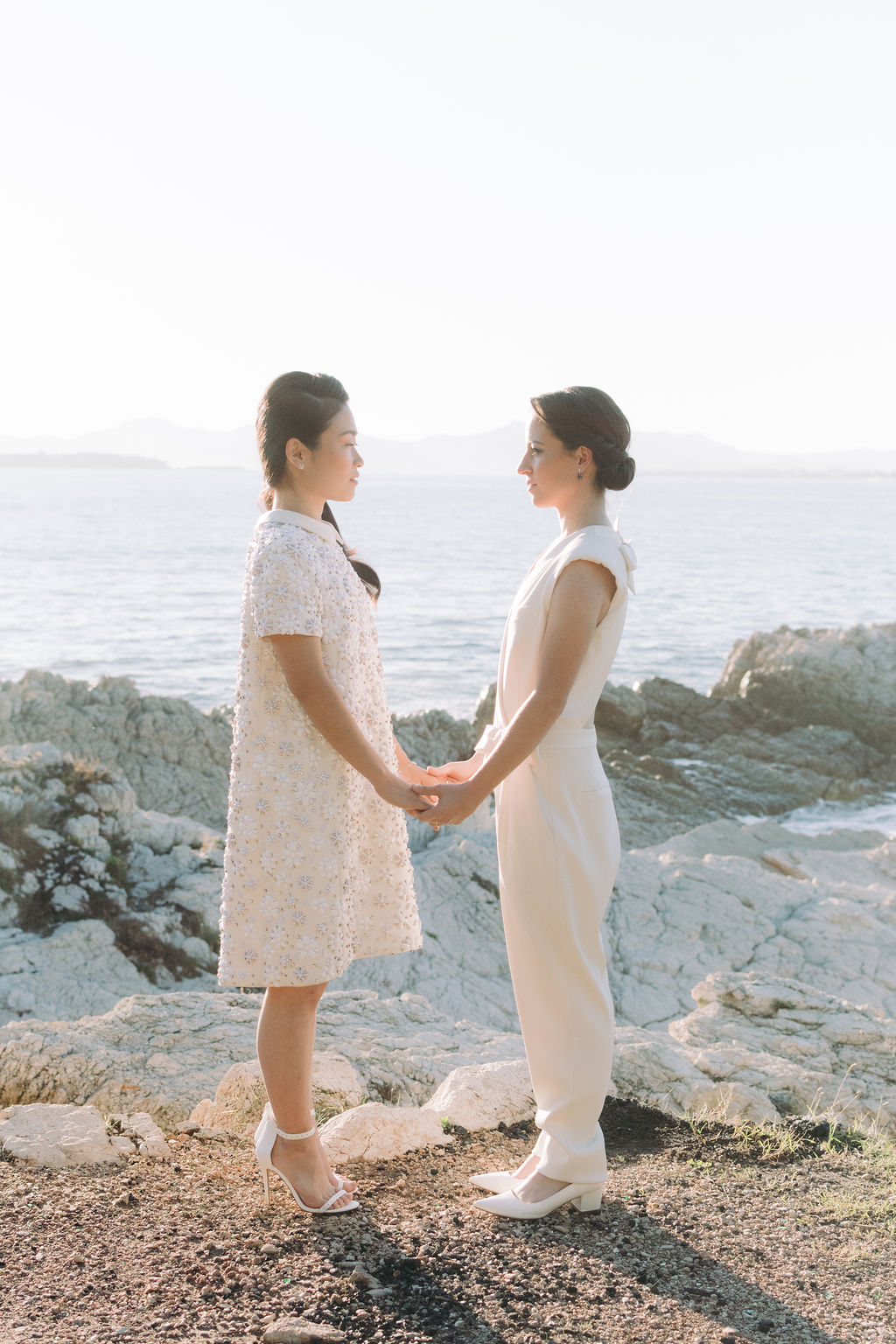Coralie & Rei : Un elopement en bord de mer