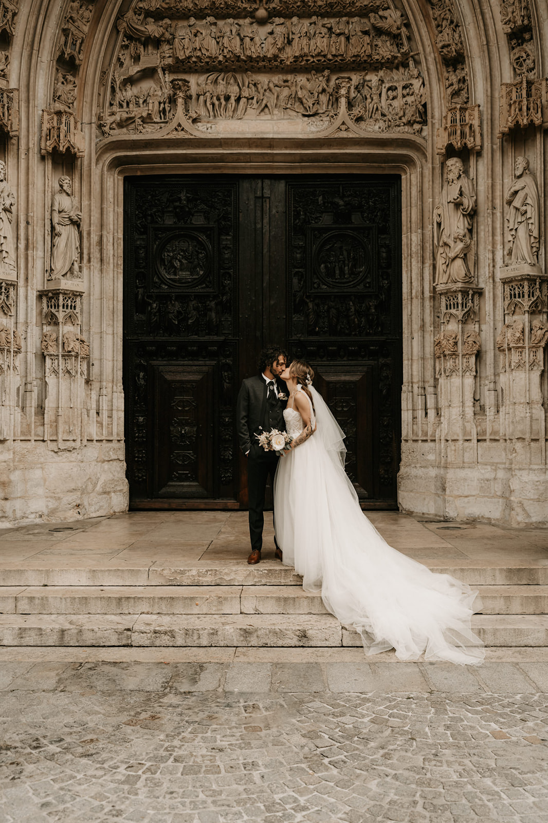 Johanna & Terry : Un mariage élégant et moderne à Rouen
