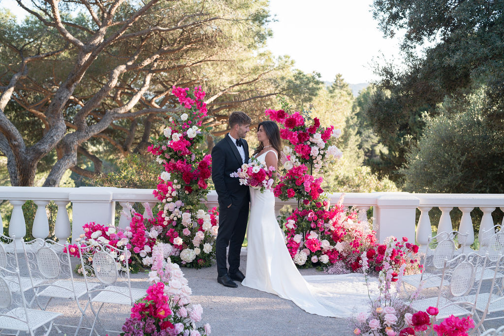 Inspiration : Pink Blossom & Blue Sea - Un mariage au Castel Bay