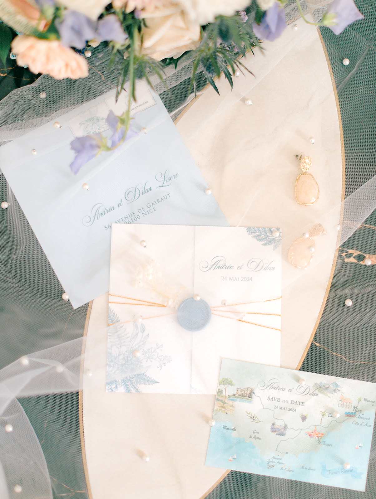 Inspiration : Something Blue in Provence - Un mariage au Château des 3 Fontaines