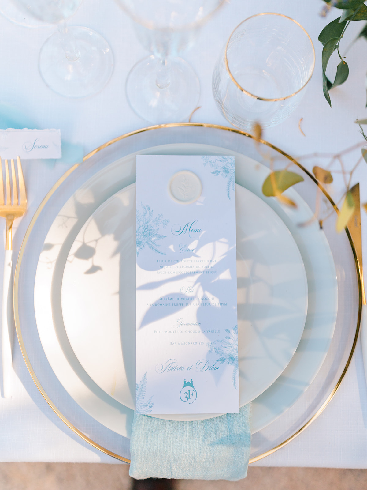 Inspiration : Something Blue in Provence - Un mariage au Château des 3 Fontaines