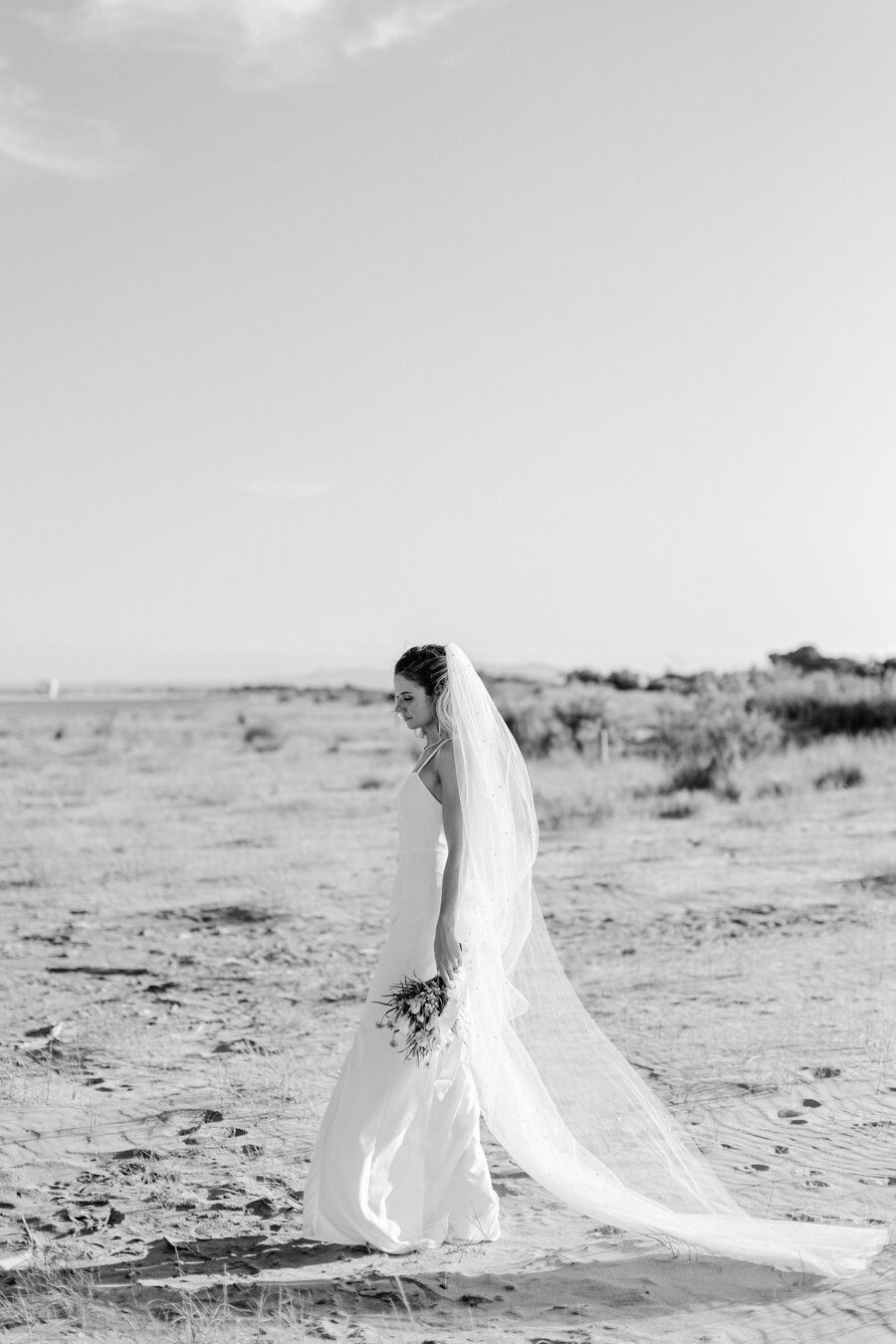 Inspiration : Un mariage simple et élégant à l'Hospitalet Beach