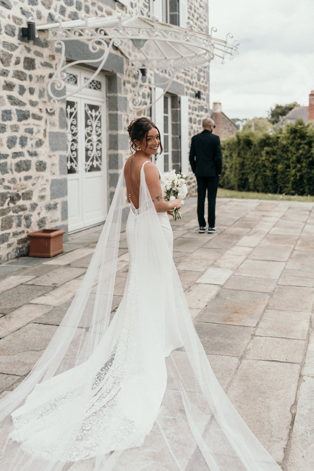 Lola & Nicolas : Un mariage noir & blanc en Bretagne