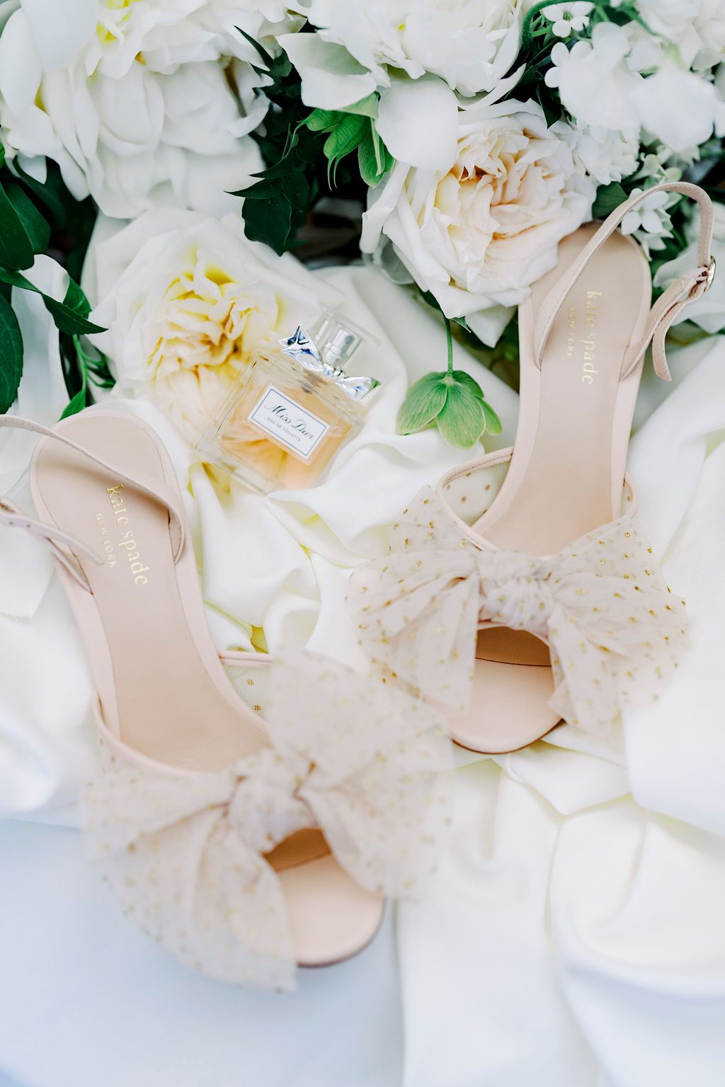 Inspiration : Gaïa - Un mariage au château de Champ-Renard - chaussures de mariée 