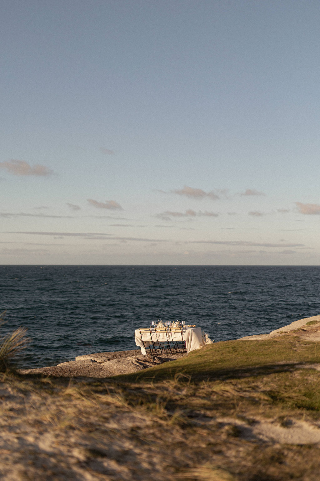 Inspiration : Brise Sauvage - Un mariage brut et épuré en bord de mer en Bretagne