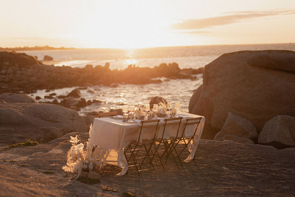 Inspiration : Brise Sauvage - Un mariage brut et épuré en bord de mer en Bretagne