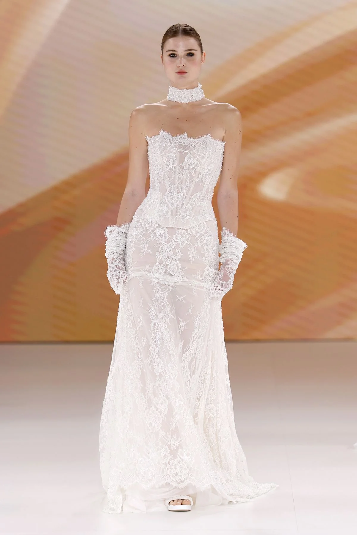 robe de mariée en dentelle avec corset