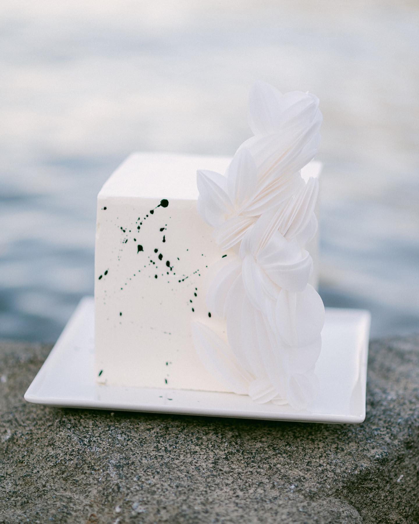 gateau carré et sculptural