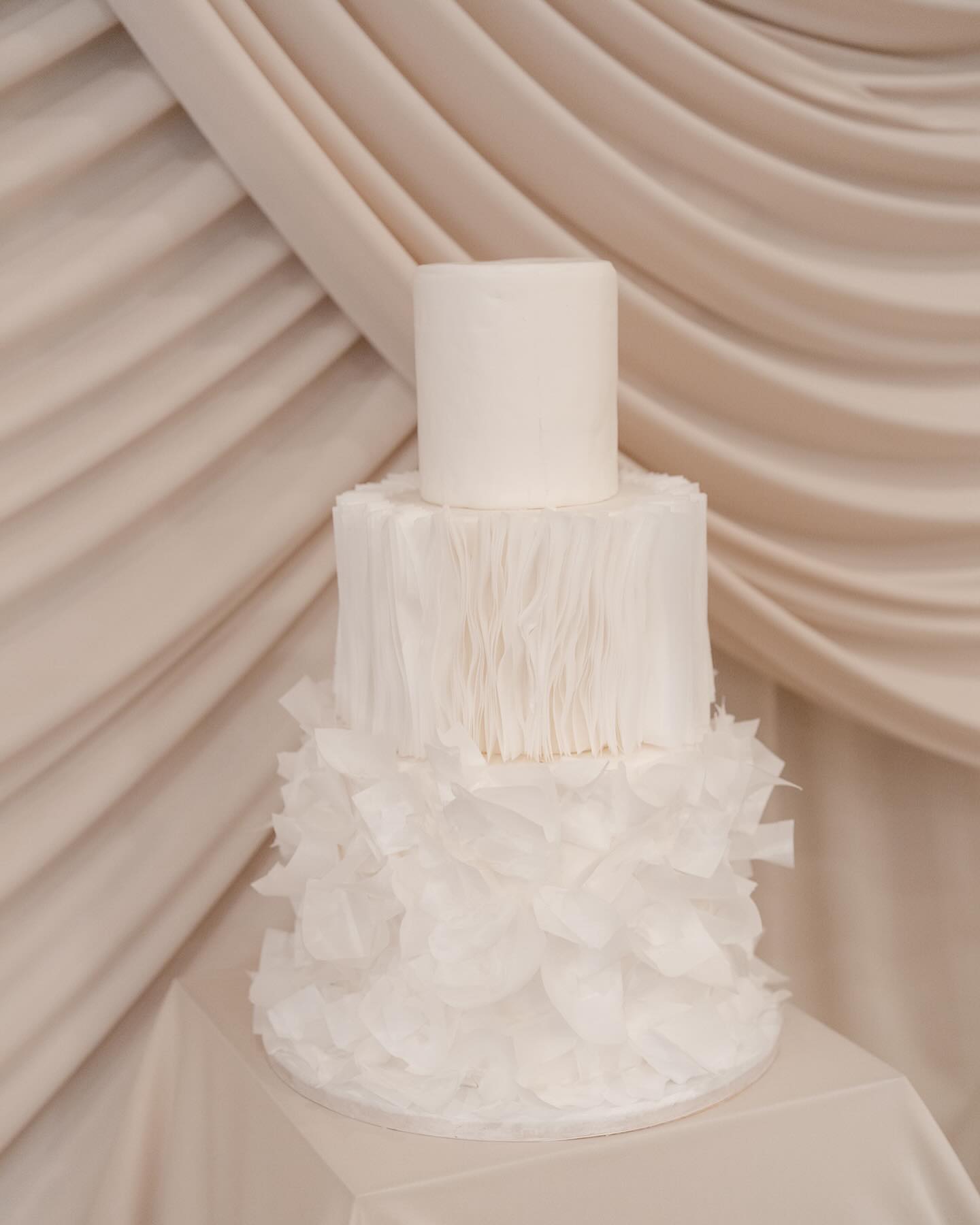 wafer paper wedding cake blanc