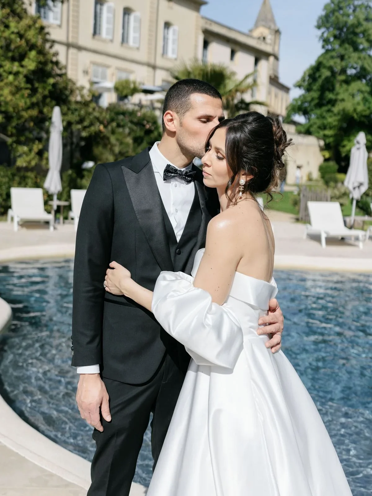 Inspiration : Monochrome d'élégance au Château de Collias