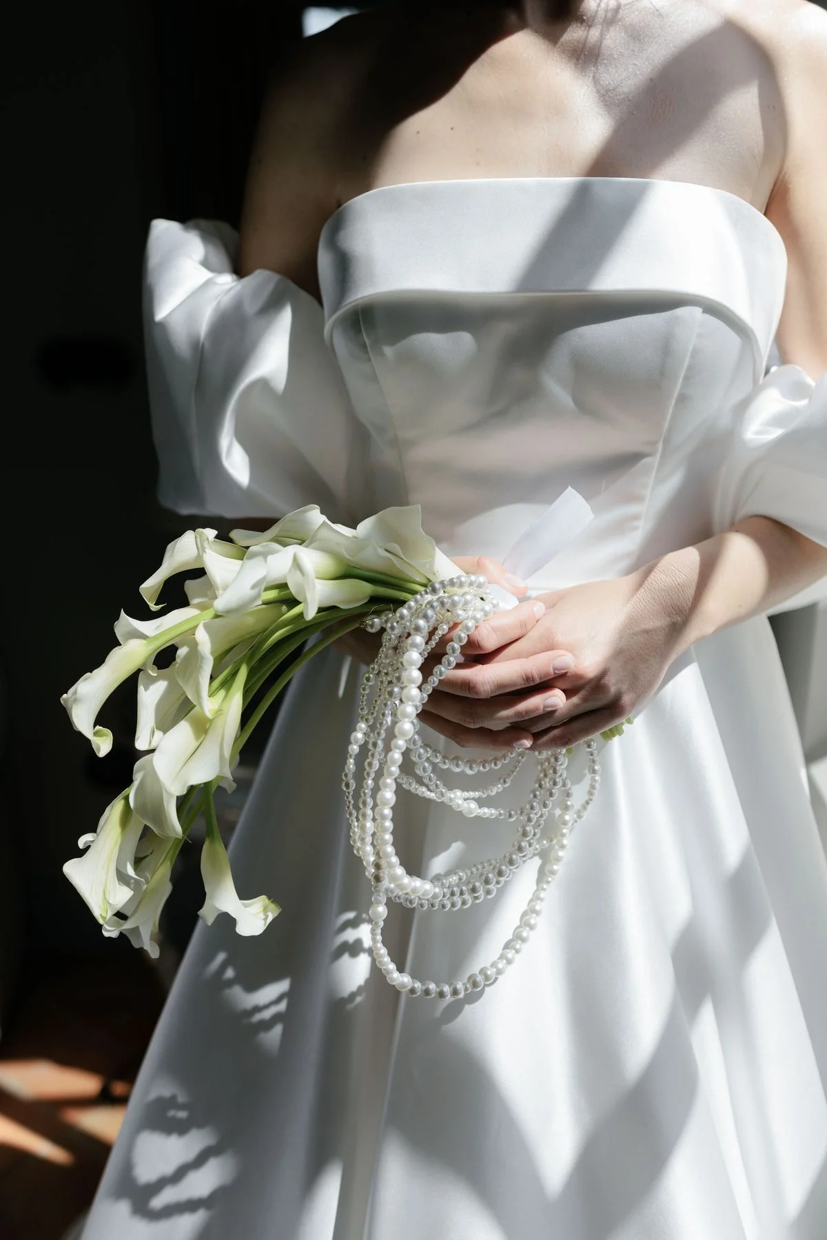 Inspiration : Monochrome d'élégance au Château de Collias