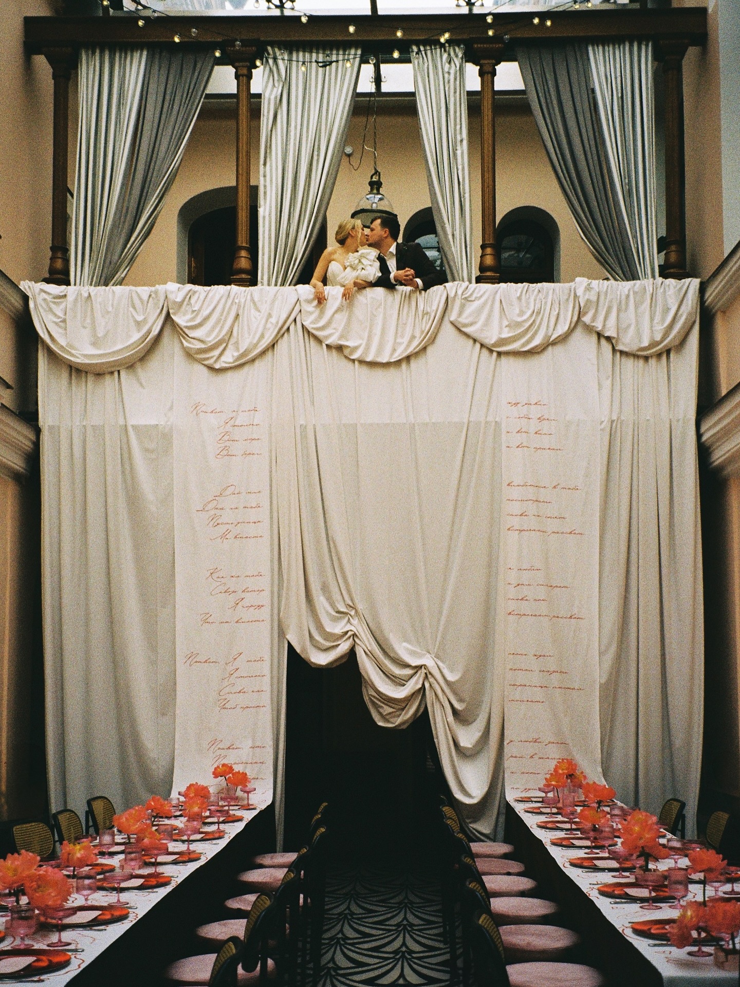 mariage avec tissu drapé