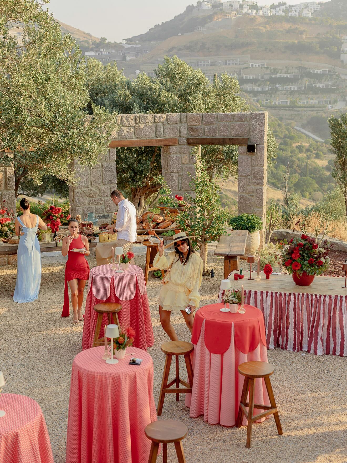 table de mariage avec arrondies comme un cirque